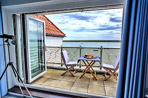 Apartment in Burnham With River Views