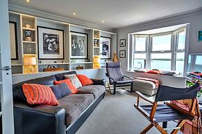Apartment in Burnham With River Views