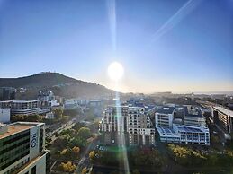 Exclusive Apt With Balcony, Stunning Views & Pool