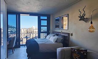 Exclusive Apt With Balcony, Stunning Views & Pool