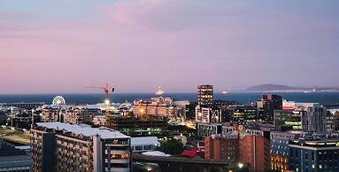 Exclusive Apt With Balcony, Stunning Views & Pool