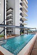 Exclusive Apt With Balcony, Stunning Views & Pool