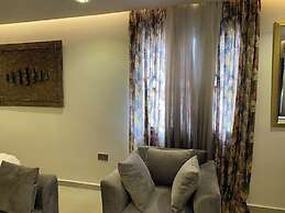 Tiara's Shortlet Apartment