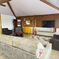 Pousada Encantos da Serra Macacos