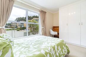 3 Bedroom Family Home - Houtbay