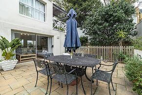 3 Bedroom Family Home - Houtbay