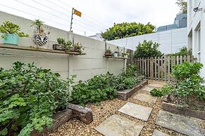 3 Bedroom Family Home - Houtbay