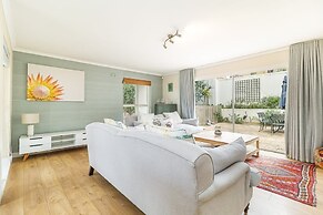 3 Bedroom Family Home - Houtbay