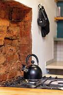 Funky Pet Friendly, 2-bedroom Escape, Bo-kaap