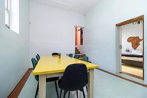 Funky Pet Friendly, 2-bedroom Escape, Bo-kaap