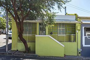 Funky Pet Friendly, 2-bedroom Escape, Bo-kaap