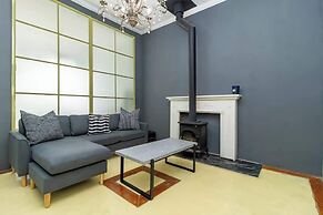 Funky Pet Friendly, 2-bedroom Escape, Bo-kaap