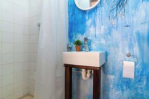 Funky Pet Friendly, 2-bedroom Escape, Bo-kaap