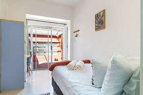 Funky Pet Friendly, 2-bedroom Escape, Bo-kaap