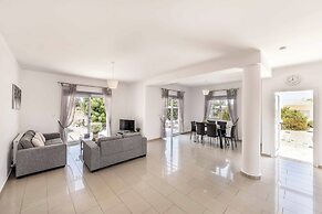 Villa Orange Tree