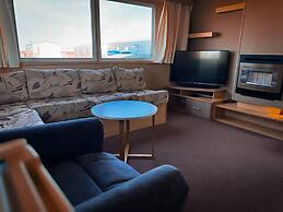 Beachside Caravan Retreat in Lowestoft Sleeps 4
