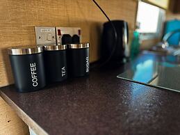 Beachside Caravan Retreat in Lowestoft Sleeps 4