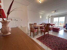 Beautiful Seafront Vacation Apartment