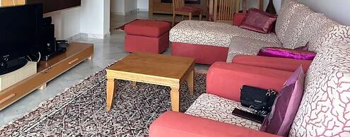 Beautiful Seafront Vacation Apartment