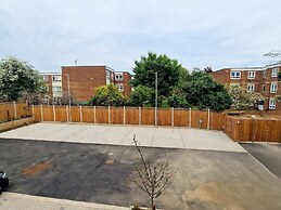 FlexiLux Stays - Luxury New Apt. L1B134