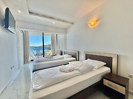 Beachfront Hotel Palma Jaz