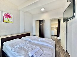 Beachfront Hotel Palma Jaz