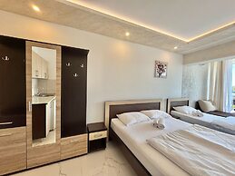 Beachfront Hotel Palma Jaz