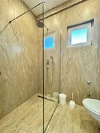 Beachfront Hotel Palma Jaz