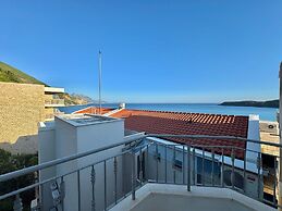 Beachfront Hotel Palma Jaz