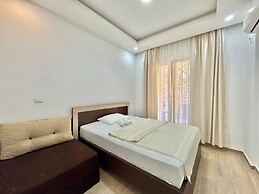 Beachfront Hotel Palma Jaz