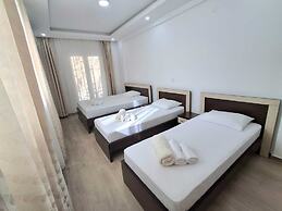 Beachfront Hotel Palma Jaz