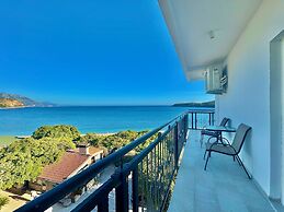 Beachfront Hotel Palma Jaz