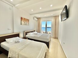 Beachfront Hotel Palma Jaz