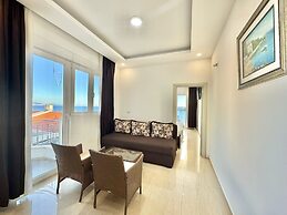 Beachfront Hotel Palma Jaz