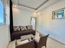 Beachfront Hotel Palma Jaz