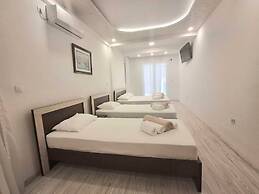 Beachfront Hotel Palma Jaz