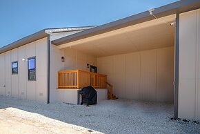 Skyline Retreat 3br-3ba w Stunning Views Near DT