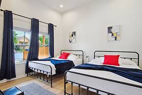 Skyline Retreat 3br-3ba w Stunning Views Near DT