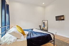 Skyline Retreat 3br-3ba w Stunning Views Near DT