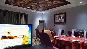 Royal Continental Hotels and Apartment