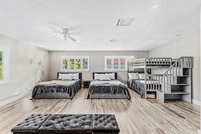 332 Formosa Drive