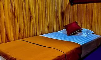 Oasis Floating Hotel Yangon