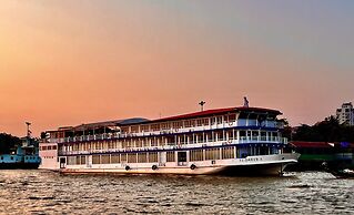 Oasis Floating Hotel Yangon