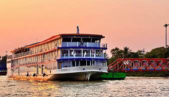 Oasis Floating Hotel Yangon