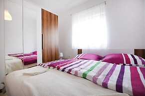 Apartments Kapetan