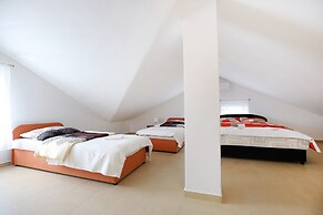 Apartments Kapetan