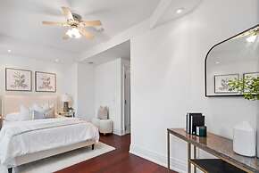 Chicago River Side Suites