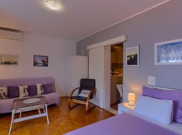 Sunset Tides Apartments With Terrace and Sea View