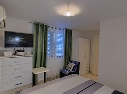 Sunset Tides Apartments With Terrace and Sea View