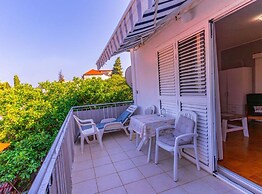 Sunset Tides Apartments With Terrace and Sea View